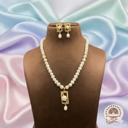 Pearl Necklace