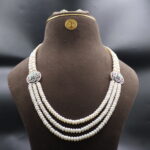 Majestic Green Stone Side Brooch Necklace - Image 2