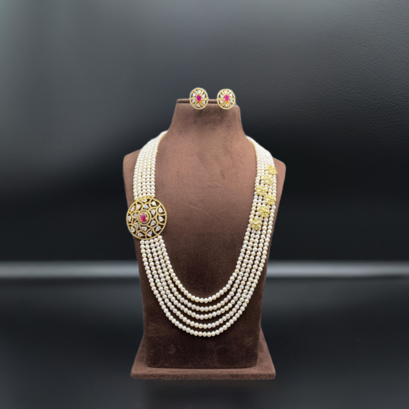 Side Brooch Necklace