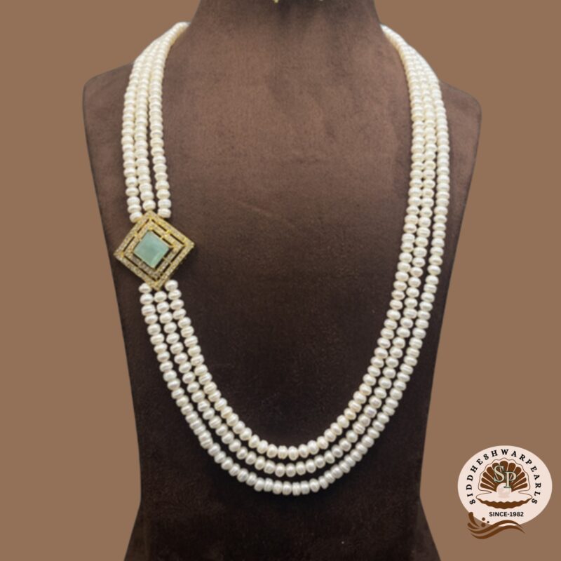 Side Brooch Necklace