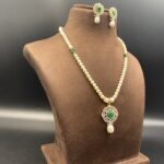 Elegant Pendant Pearl Necklace - Image 2