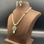 Elegant Pendant Pearl Necklace - Image 3