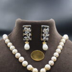 Blue Sapphire Pendant Pearl Necklace - Image 5