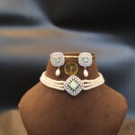 Simple Green Pendant Pearl Necklace - Image 2