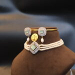 Simple Green Pendant Pearl Necklace - Image 3