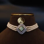 Simple Green Pendant Pearl Necklace - Image 4