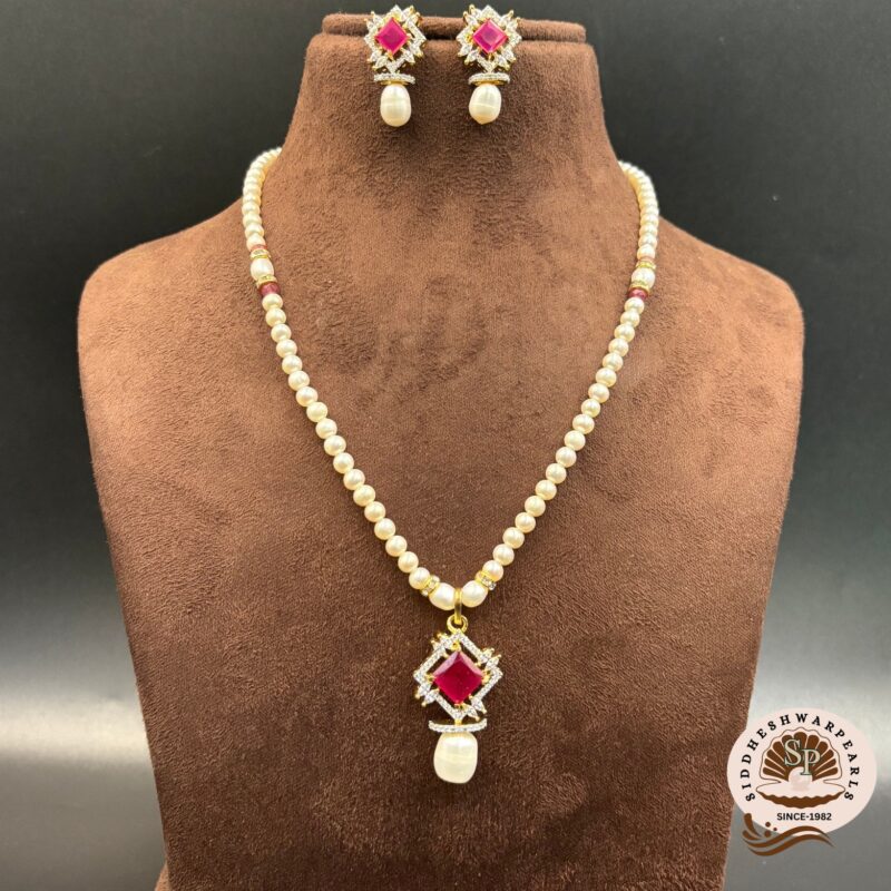 Simple Necklace with Pearl