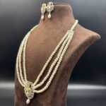 Timeless Elegance Bridal Pearl Jewellery Set 8 - Image 4