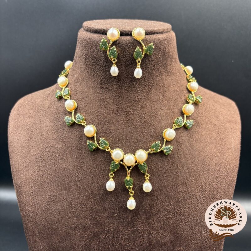 Pearl With Jade Necklace