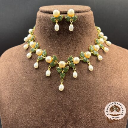 Pearl With Jade Necklace