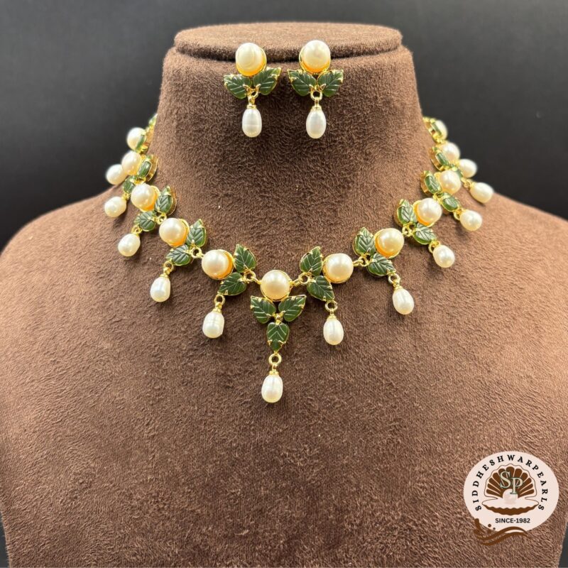 Pearl With Jade Necklace