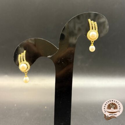 Pearl Hanging Earrings