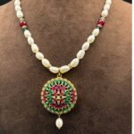 Elegant Pendant Pearl Necklace - Image 4