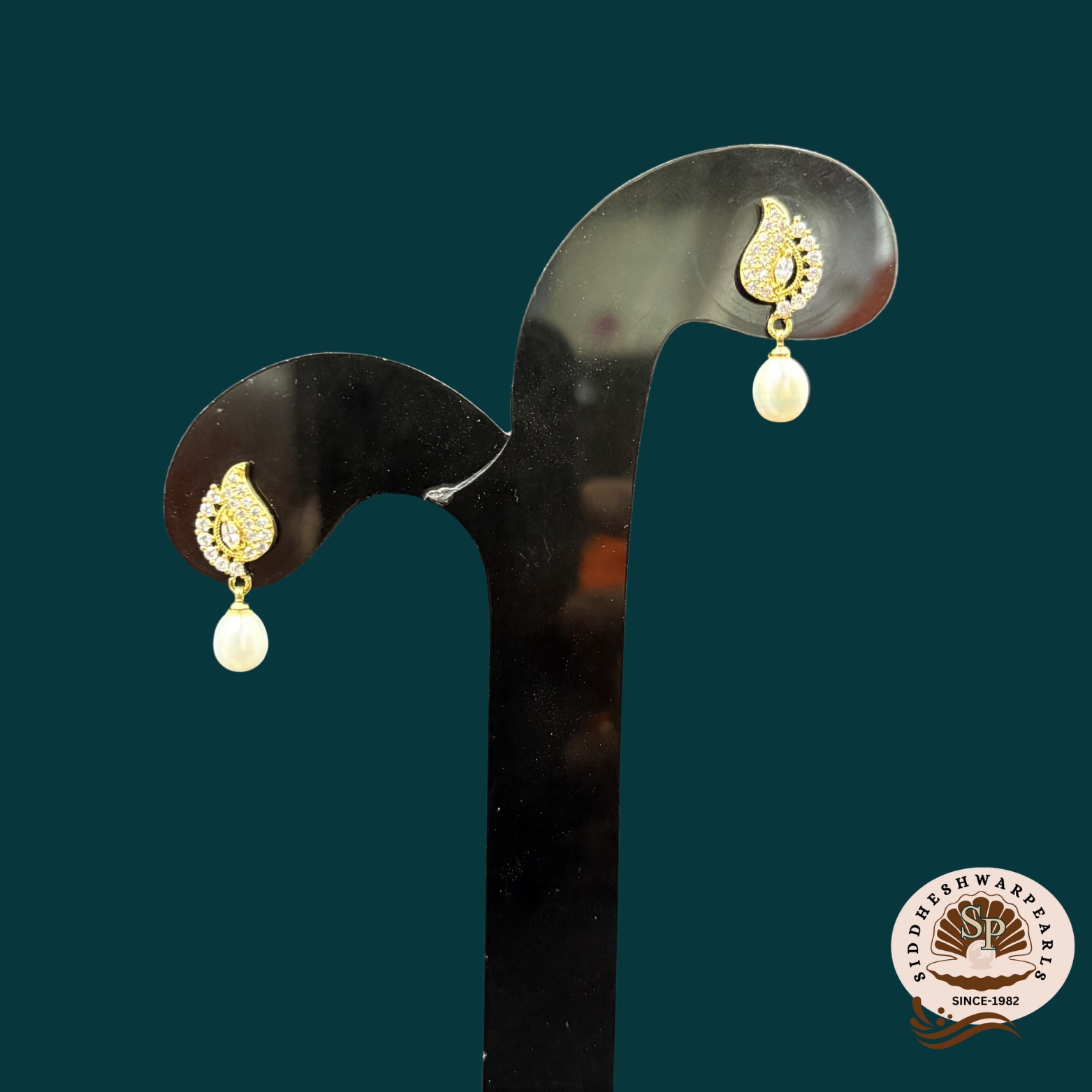 hpd10 Pearl Hanging Earrings