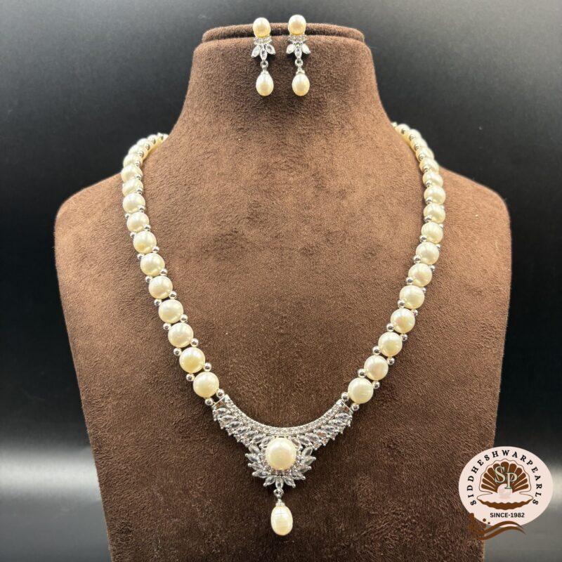 Hyderabadi Pearl Necklace