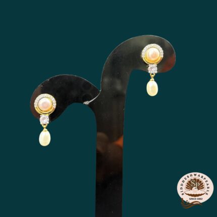Pearl Hanging Earrings