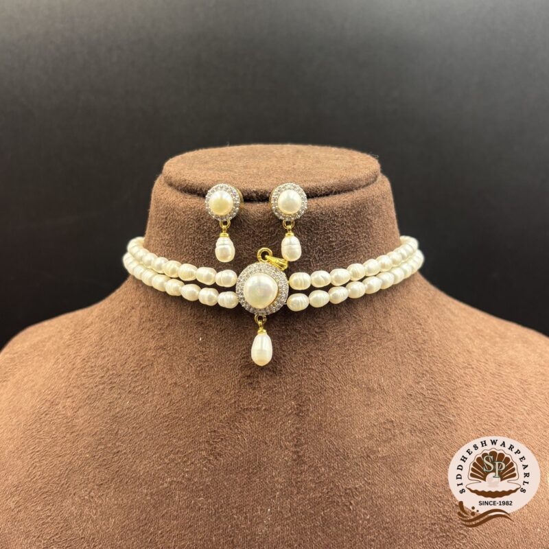 Plain Pearl Choker Necklace