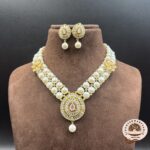 Plain Pearl Choker Necklace