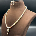 Simple Pendant Pearl Necklace - Image 3
