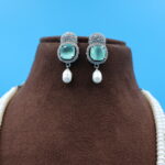 Emerald Pendant Button Pearl Necklace Set - Image 6