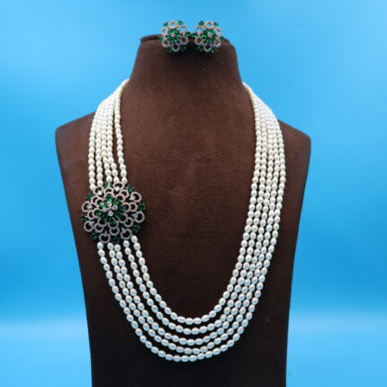 pearl necklace