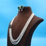 Emerald Pendant Side Brooch Pearl Necklace - Image 3