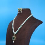 Emerald Pendant Button Pearl Necklace - Image 3