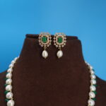 Emerald Pendant Button Pearl Necklace - Image 5