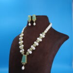 Emerald Pendant Button Pearl Necklace - Image 3