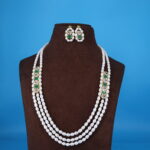 Emerald Side Brooch Pearl Necklace Set - Image 2