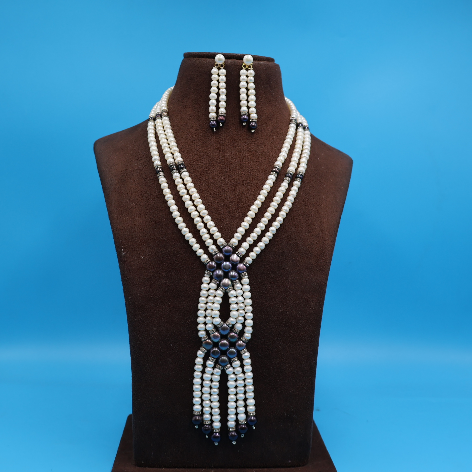 Pearl necklace
