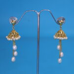 Hanging Pearl Earrings - Image 3