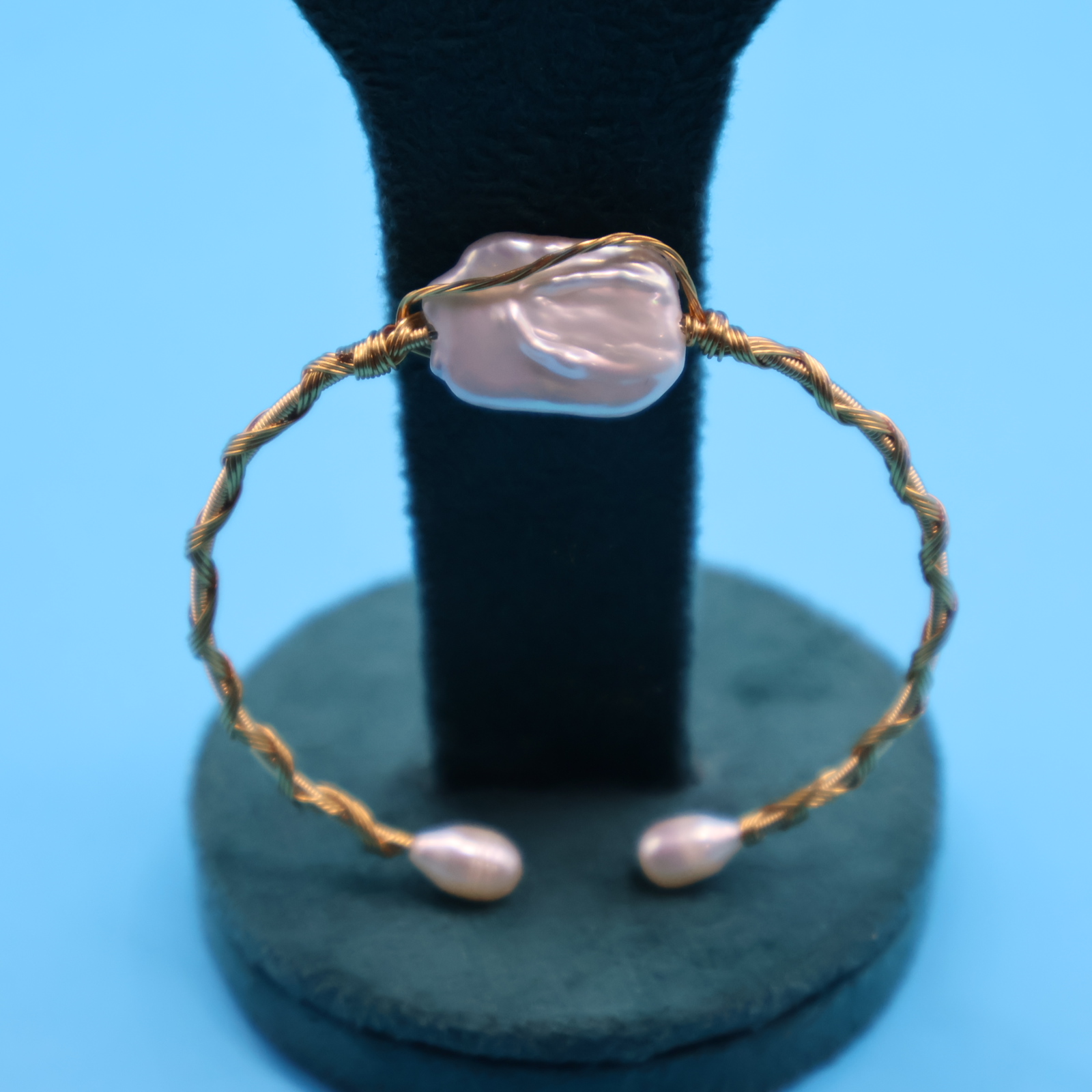 Baroque Pearl Bracelet - Image 1