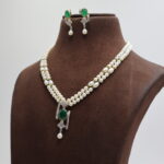 Emerald Pendant Pearl Necklace - Image 2