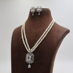 AD Stone Pendant Pearl Necklace - Image 3
