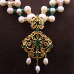 Royal Emerald Pearl  Necklace - Image 5