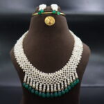 Emerald Grace Pearl Necklace Set - Image 2