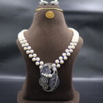 Premium Pearl Pendant Necklace SET - Image 2