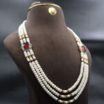Four Layer Side Brooch Pearl Necklace Set - Image 3