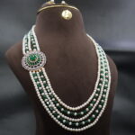 Royal Green Radiance Pearl Necklace - Image 3