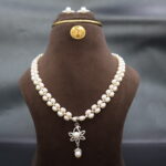 Elegance Pearl Necklace Set - Image 2