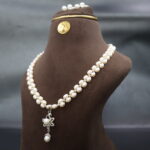 Elegance Pearl Necklace Set - Image 3