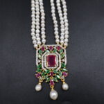 The Royal Pendant Pearl Necklace Set - Image 3