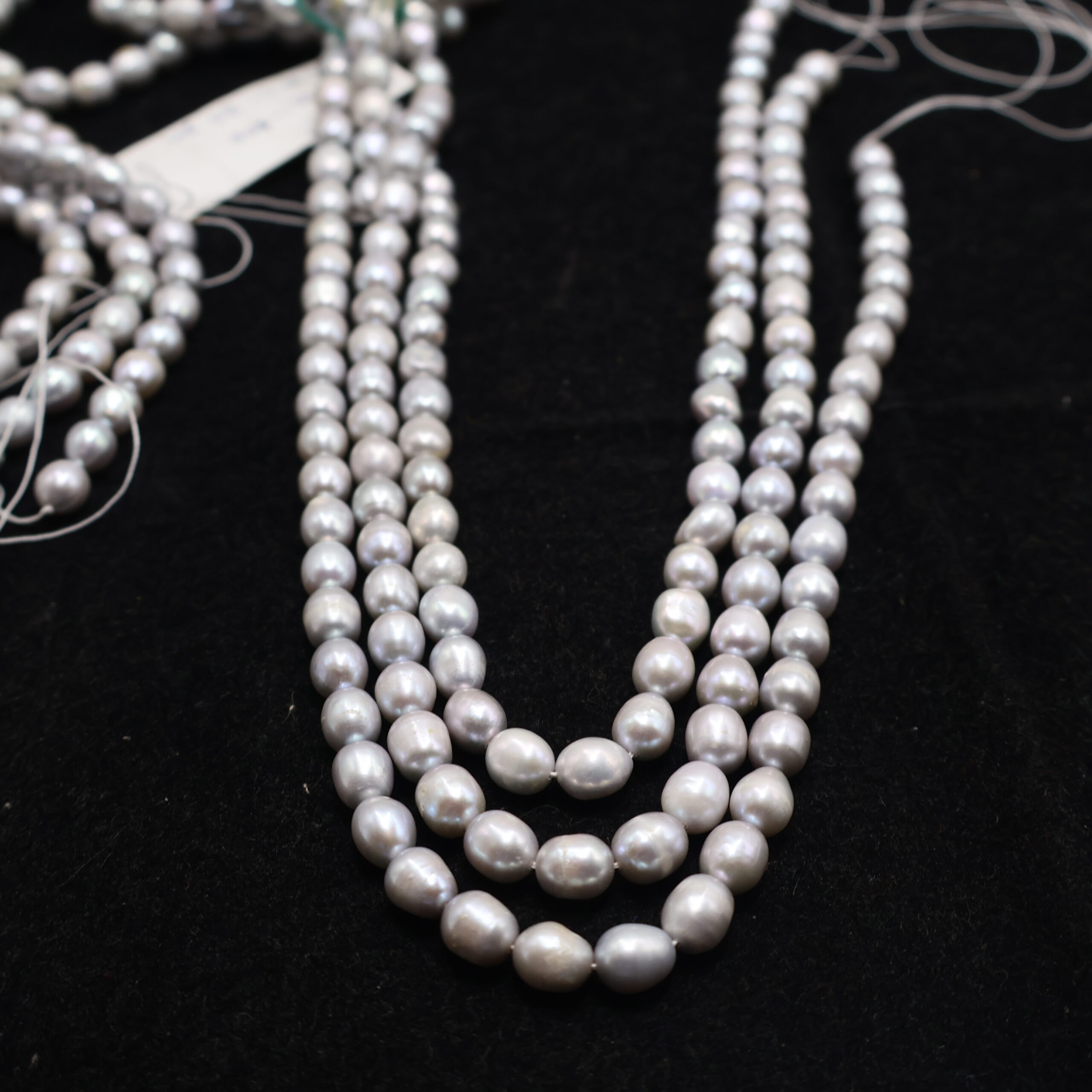 IMG_5497 Oval Loose Pearls Gray Colour - Image 1