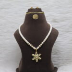 Single-Strand Pendant Pearl Necklace - Image 2