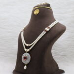 Classic Traditional Pearls Necklace - Image 3