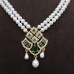 The Royal Velvet Pearl Necklace - Image 5
