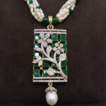 rich green stones & majestic design Pearl Necklace - Image 5