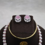 Rose Aura Pearl Necklace - Image 4