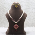 Ratna Kanti Pearl Necklace - Image 2
